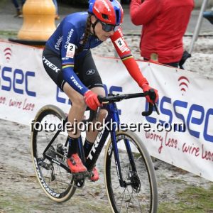 Mol  Zilvermeercross  22-12-2023   Dames  172  foto's + Elite  163  foto's