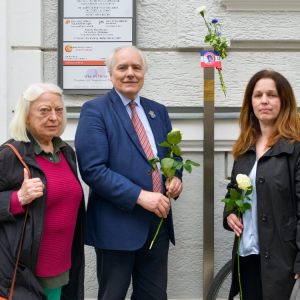 Erinnerungszeichen zum Gedenken an Lysiane Robinet und André Abel Coulaud, Ohmstraße 1, 31.5.2022